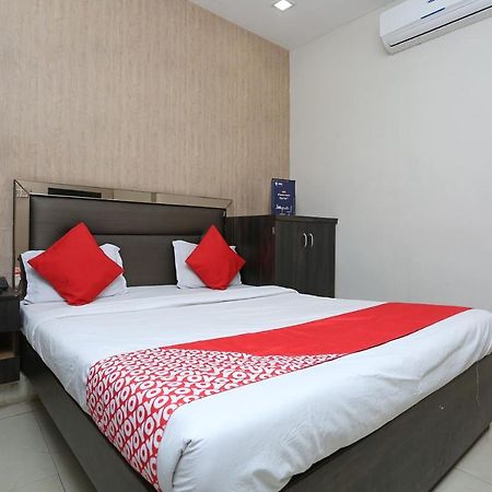 Oyo 6325 Hotel Kiran Rāipur Kültér fotó