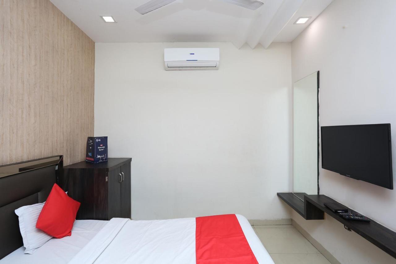 Oyo 6325 Hotel Kiran Rāipur Kültér fotó